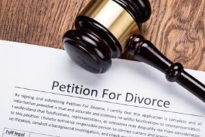 Delhi High Court Restrains Husband From Pursuing Matrimonial Case In Canada During Pendency Of Divorce Petition Filed By Wife In India - The Law Communicants