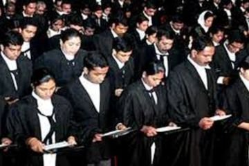 Person-Not-Appearing-&-Pleading-Before-Courts-Not-An-Advocate-Mere-Enrollment-With-Bar-Council-Is-Of-No-Consequence-Gujarat-High-Court-The-Law-Communicants